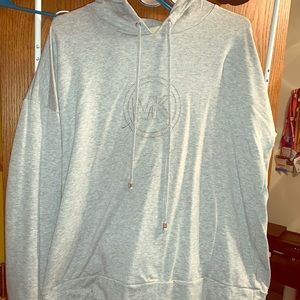 Hooded long sleeve T shirt